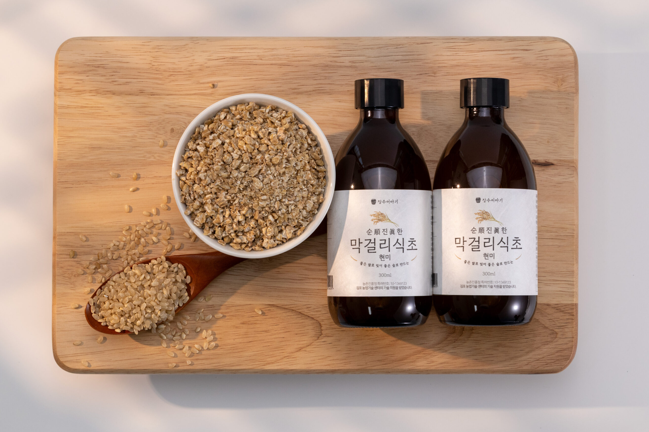 Top view of makgeolli vinegar on a wooden board