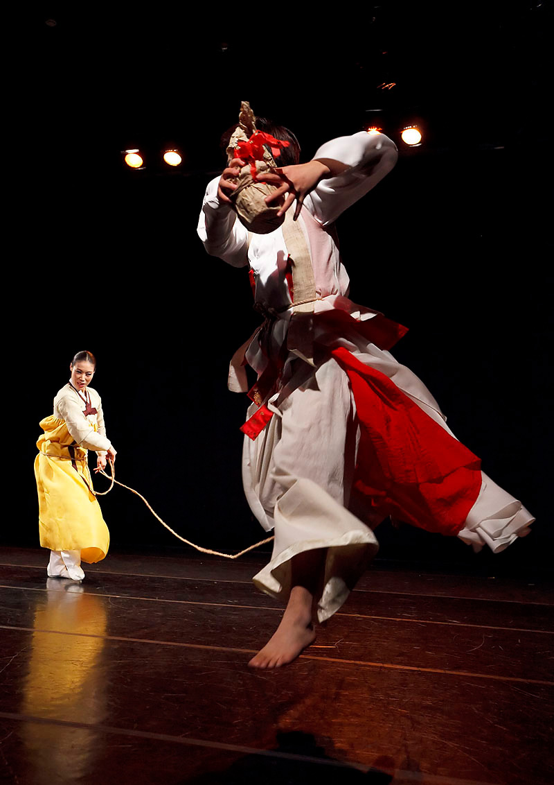 PERFORMANCE PHOTOGRAPHY — 우리 춤 신시